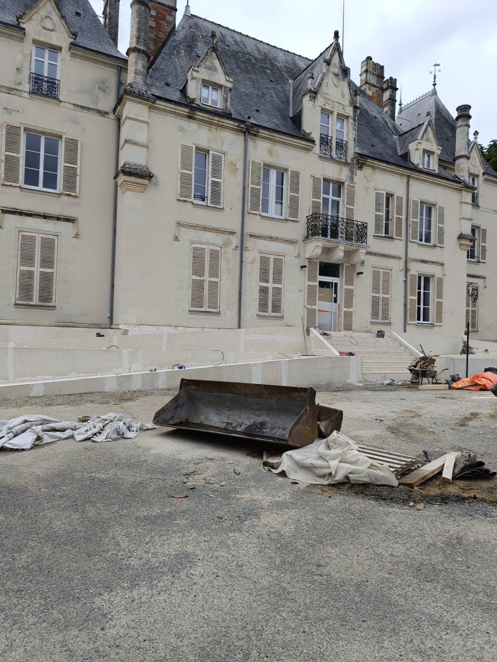 Nettoyage du sous sol du château de la frémoire a Vertou (44)